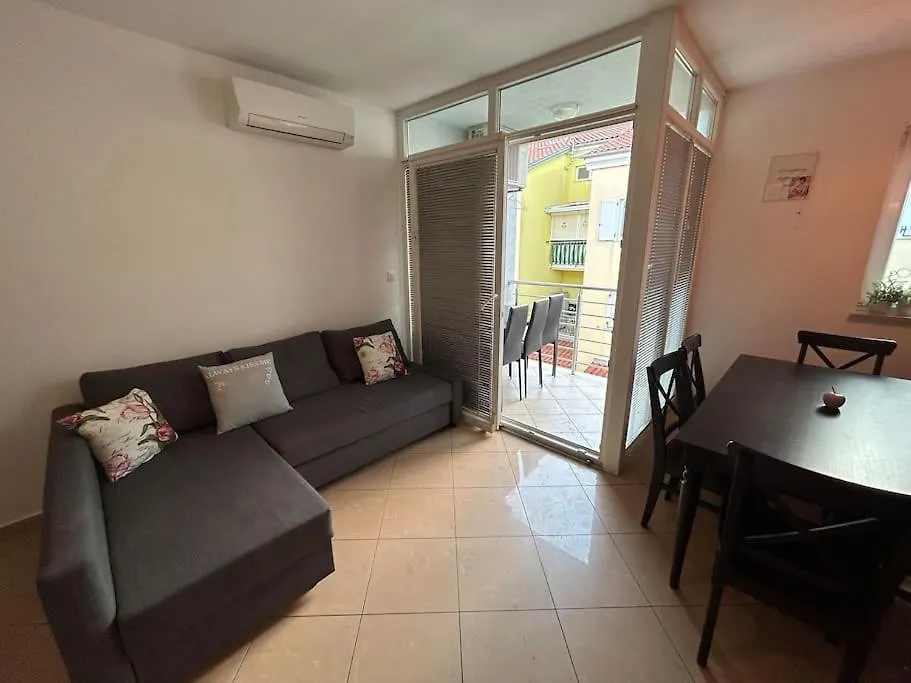 Dua Al Mar With Parking Garage Apartment Rovinj