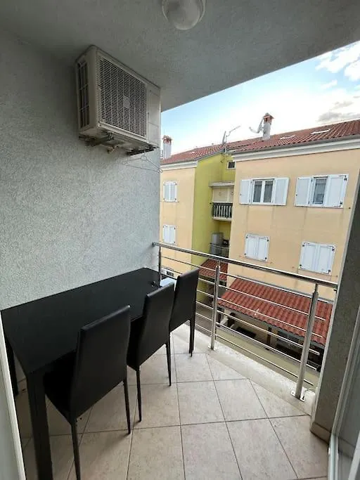 Dua Al Mar With Parking Garage Apartment Rovinj Croatia