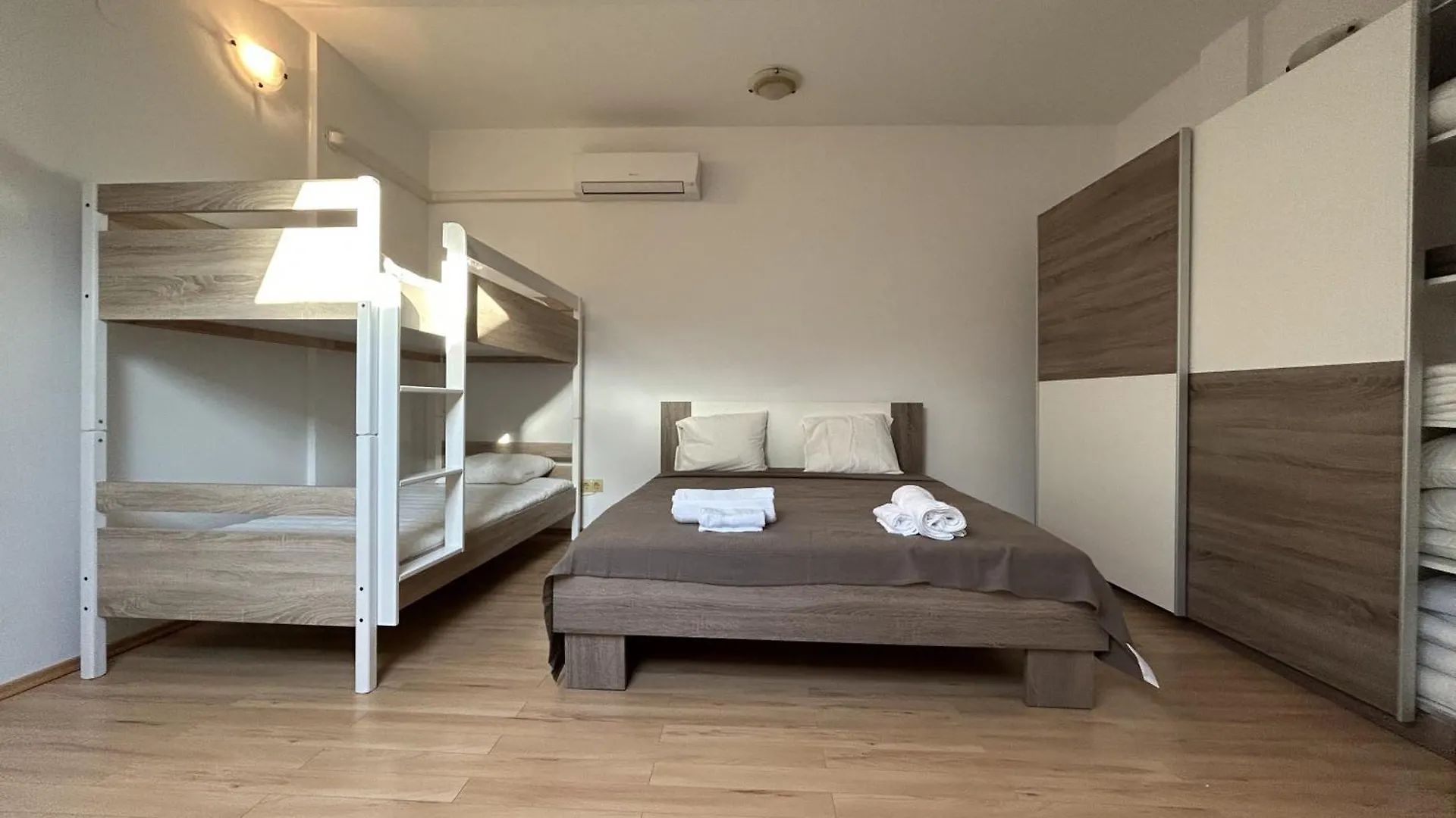 Dua Al Mar With Parking Garage Apartment Rovinj 0*,  Croatia